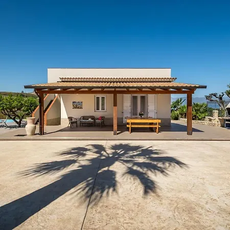 Villa Dellacqua
