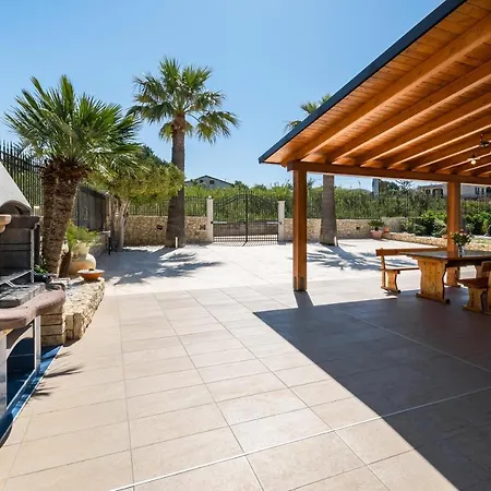 Dellacqua Villa Alcamo Marina