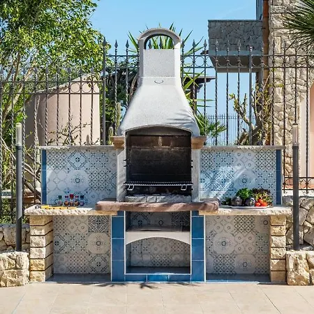 Dellacqua Villa Alcamo Marina